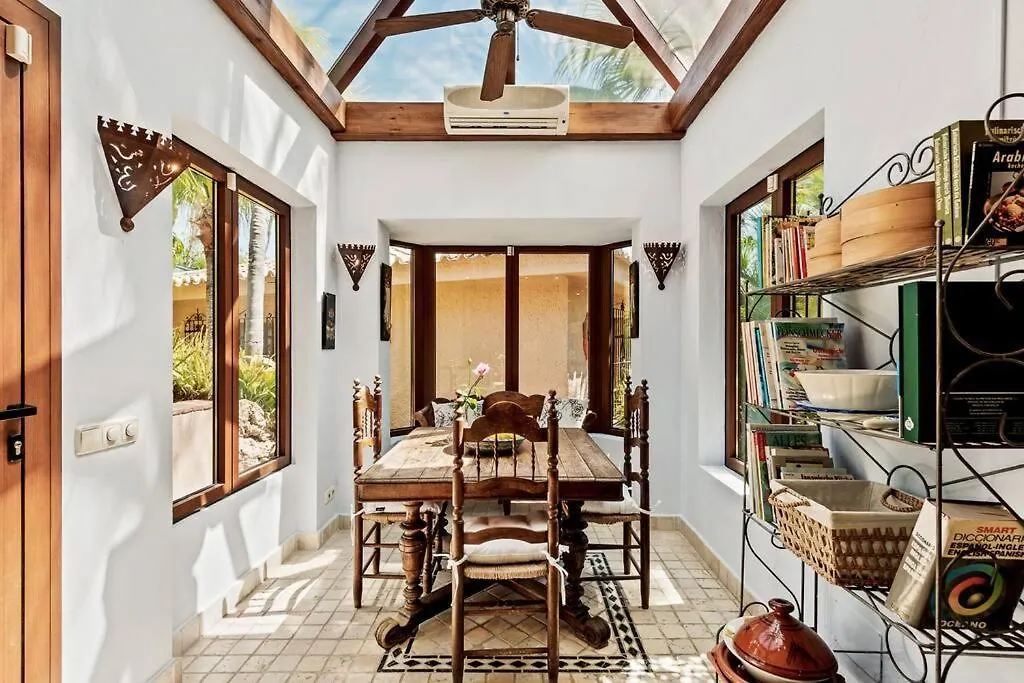 Grand Mansion With Tropical Park Villa Marbella