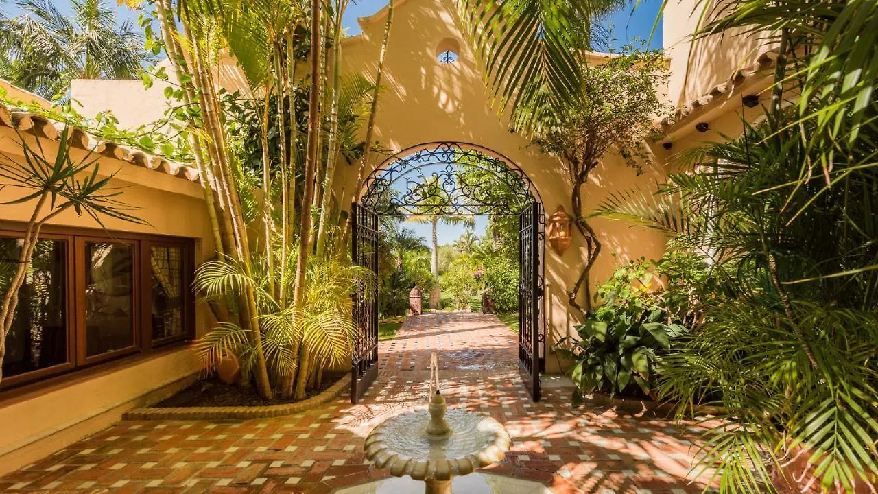 Grand Mansion With Tropical Park Villa Marbella