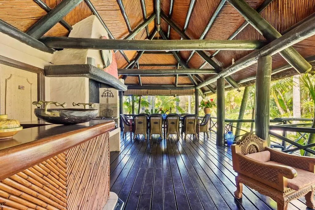 Villa Grand Mansion With Tropical Park Marbella