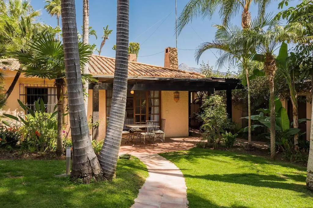 Villa Grand Mansion With Tropical Park Marbella