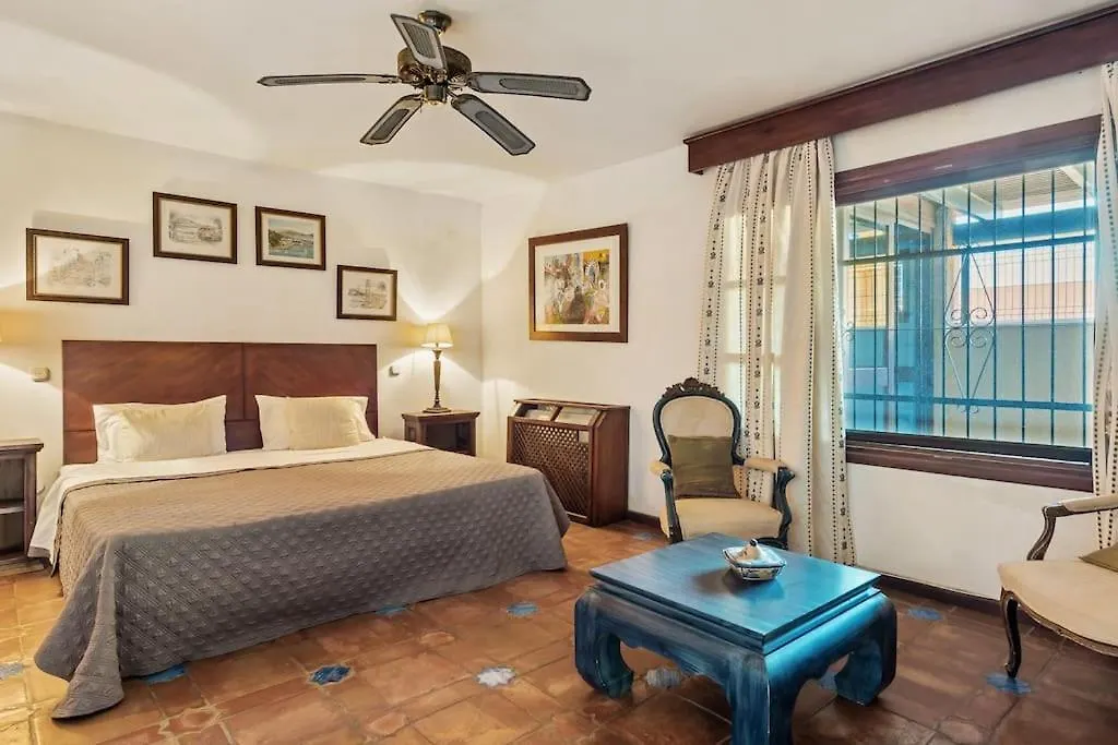 Villa Grand Mansion With Tropical Park Marbella Spagna